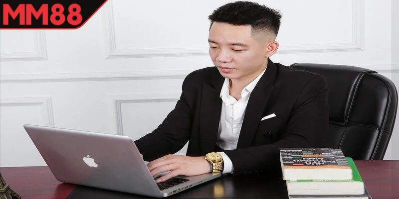 CEO Trần David